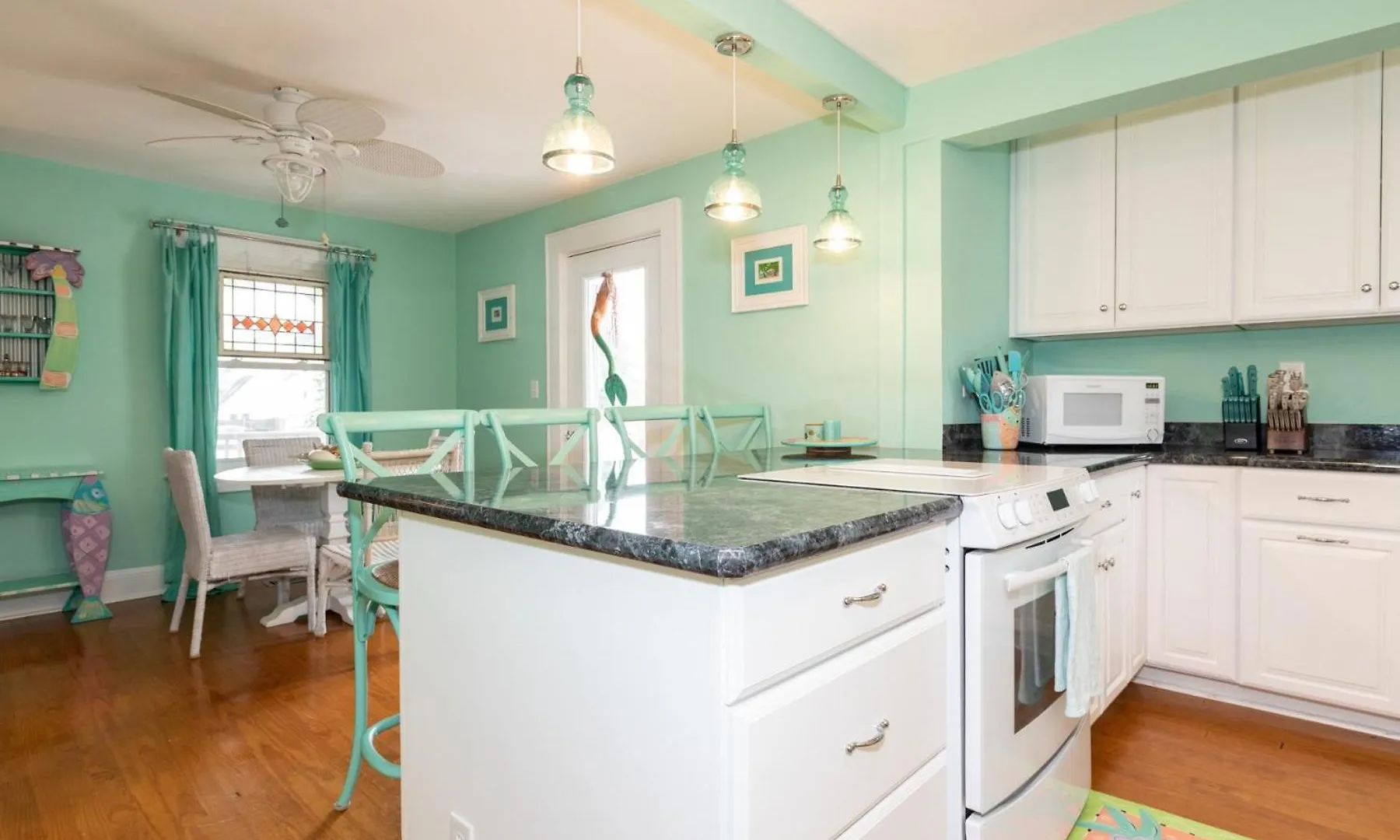 The Seashore Getaway House Virginia Beach